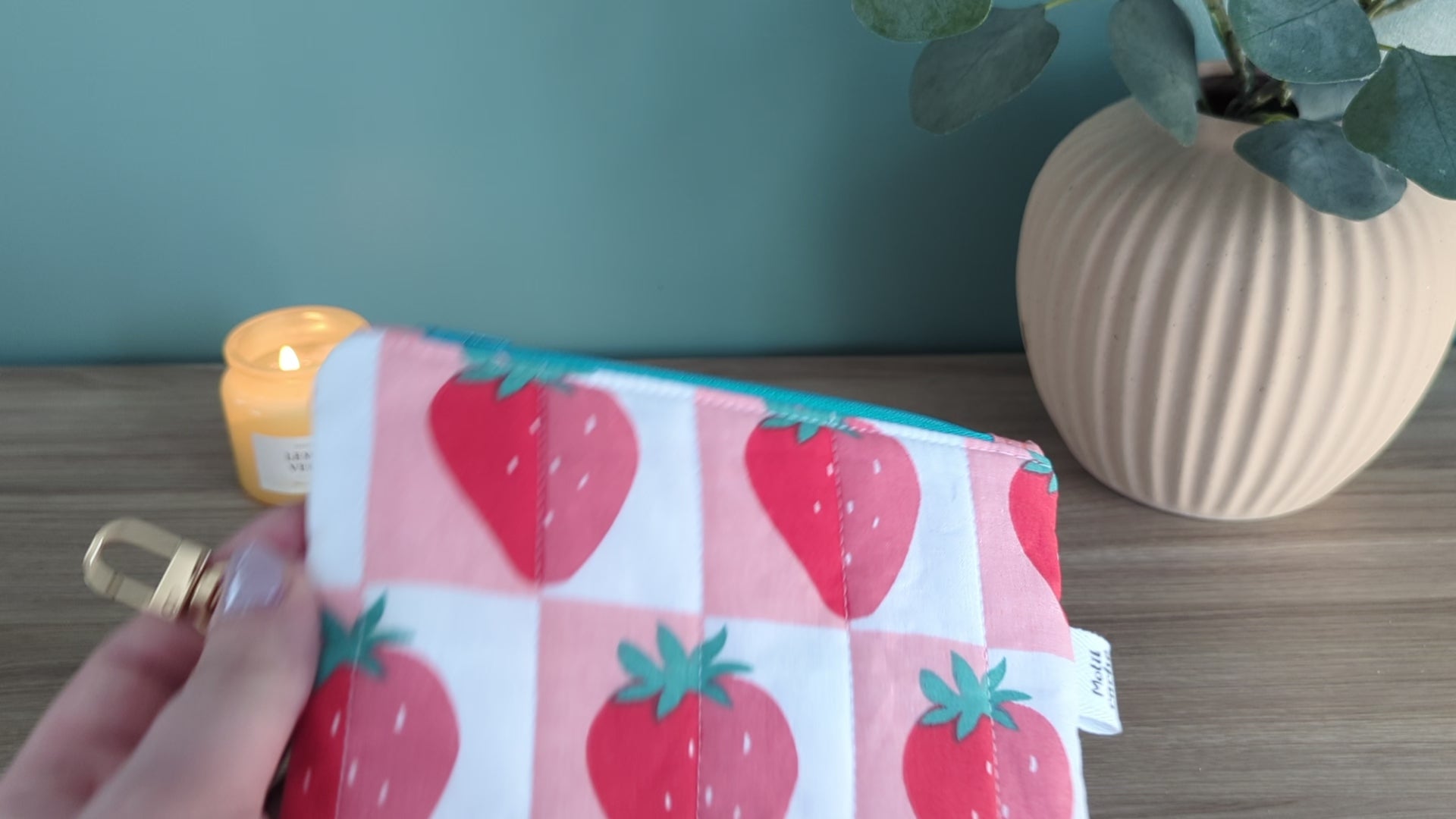 Trousse Plate Medium – Pochette Maquillage Compacte Légère Avec Clip Latéral